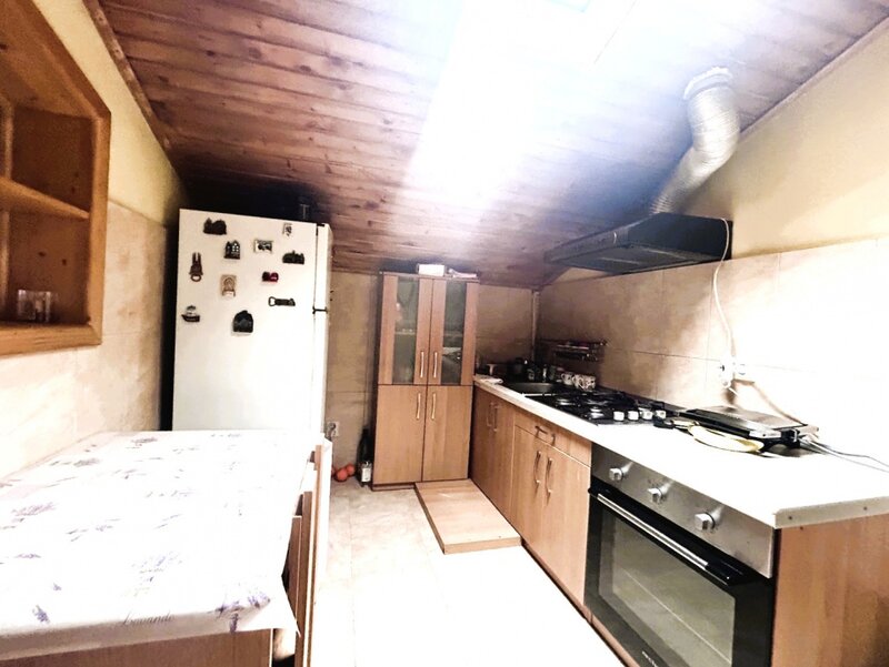 Trei camere, mansarda cinefilului,